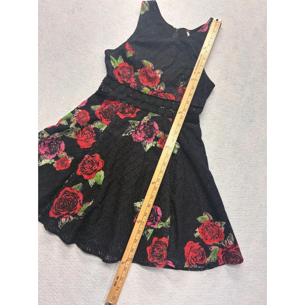 Free People Modern Fit Flare Whimsigoth Goth Rose Lace Waist - 0 Black Red